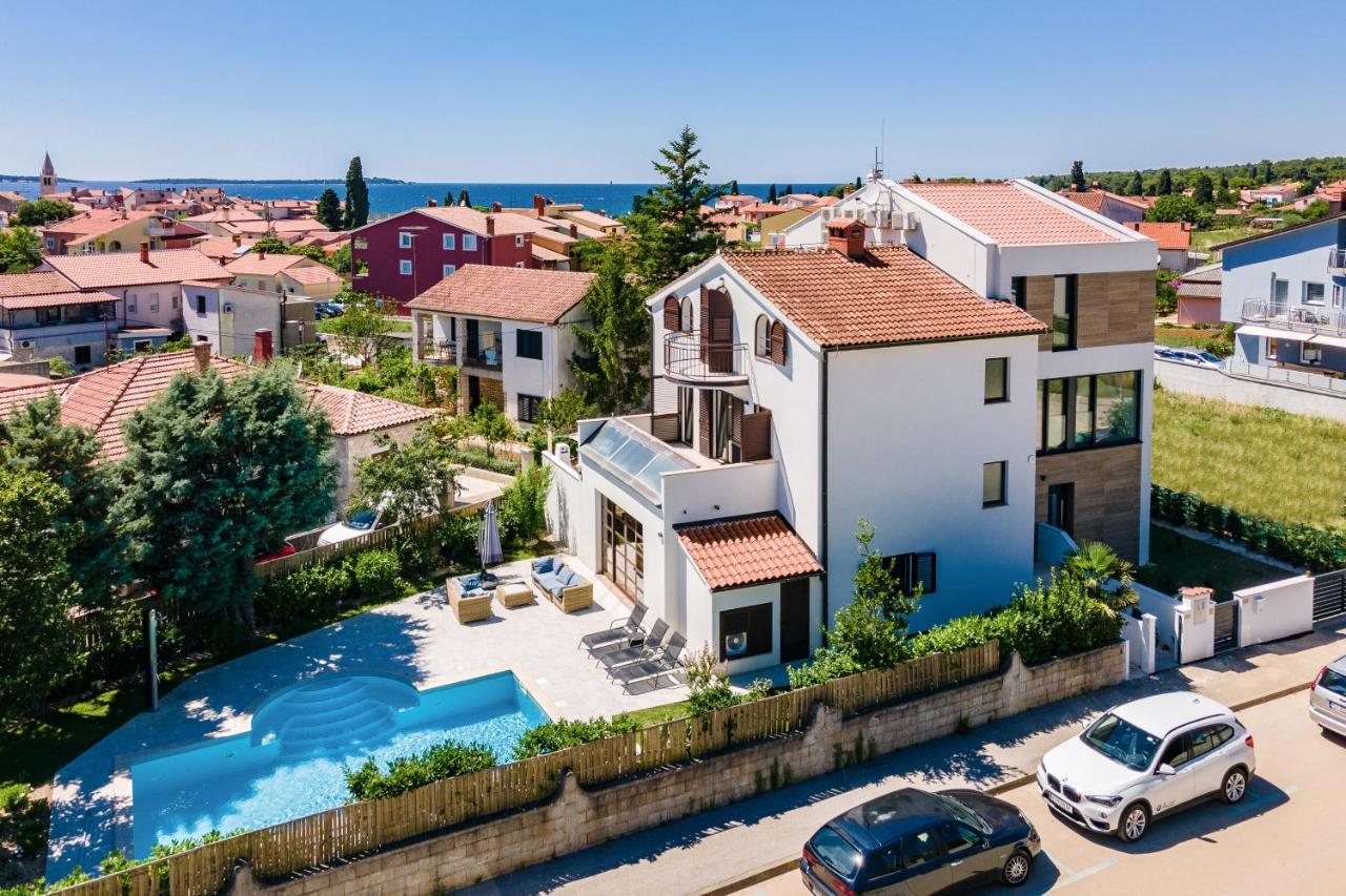 Villa Andrija Family Dream With Heated Pool At The Sea With Beautiful Garden, Outside Cinema And Kids Playground Fažana Esterno foto