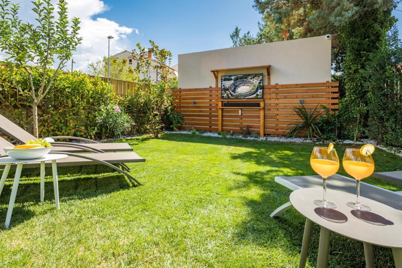 Villa Andrija Family Dream With Heated Pool At The Sea With Beautiful Garden, Outside Cinema And Kids Playground Fažana Esterno foto