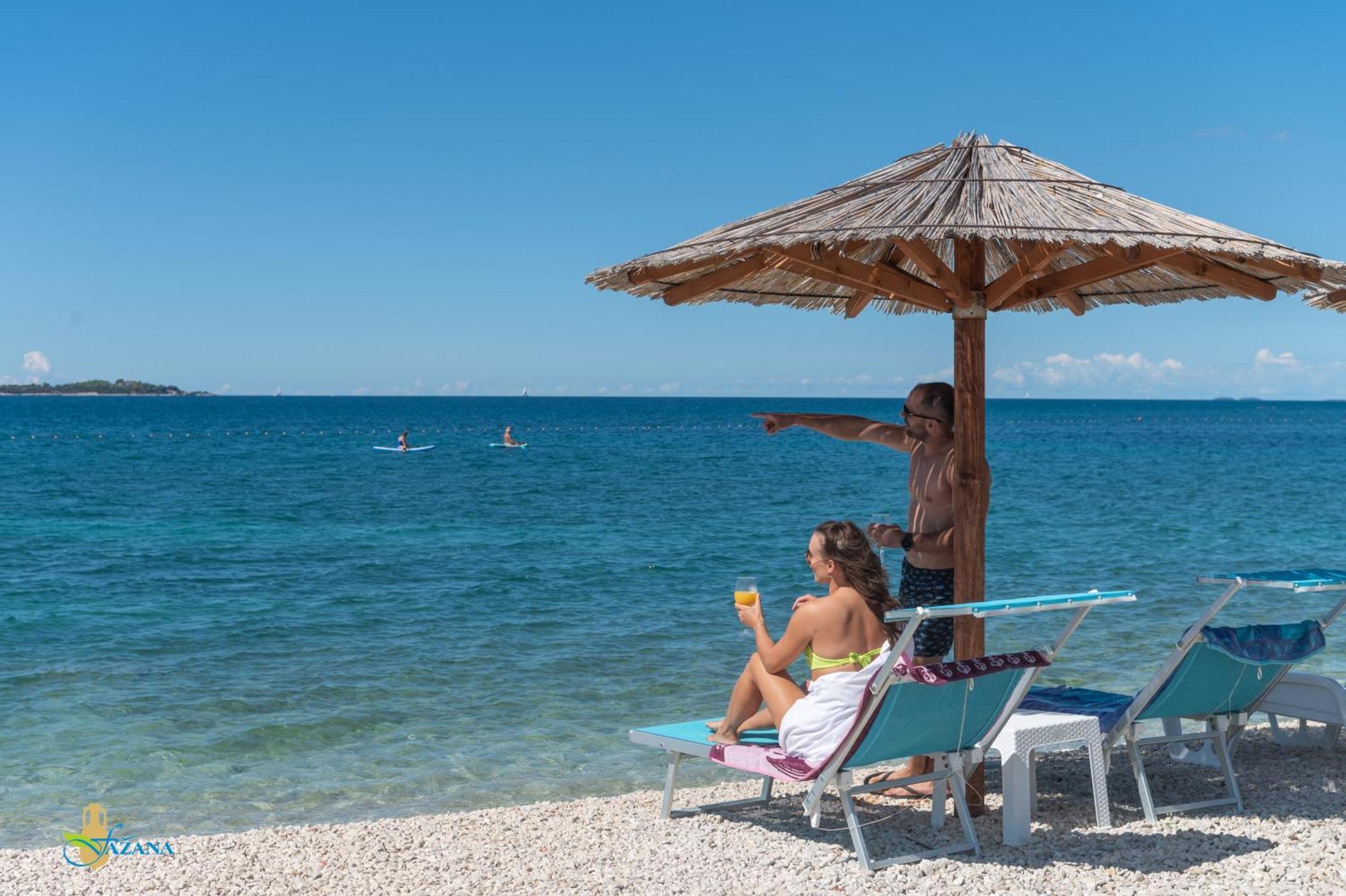 Villa Andrija Family Dream With Heated Pool At The Sea With Beautiful Garden, Outside Cinema And Kids Playground Fažana Esterno foto
