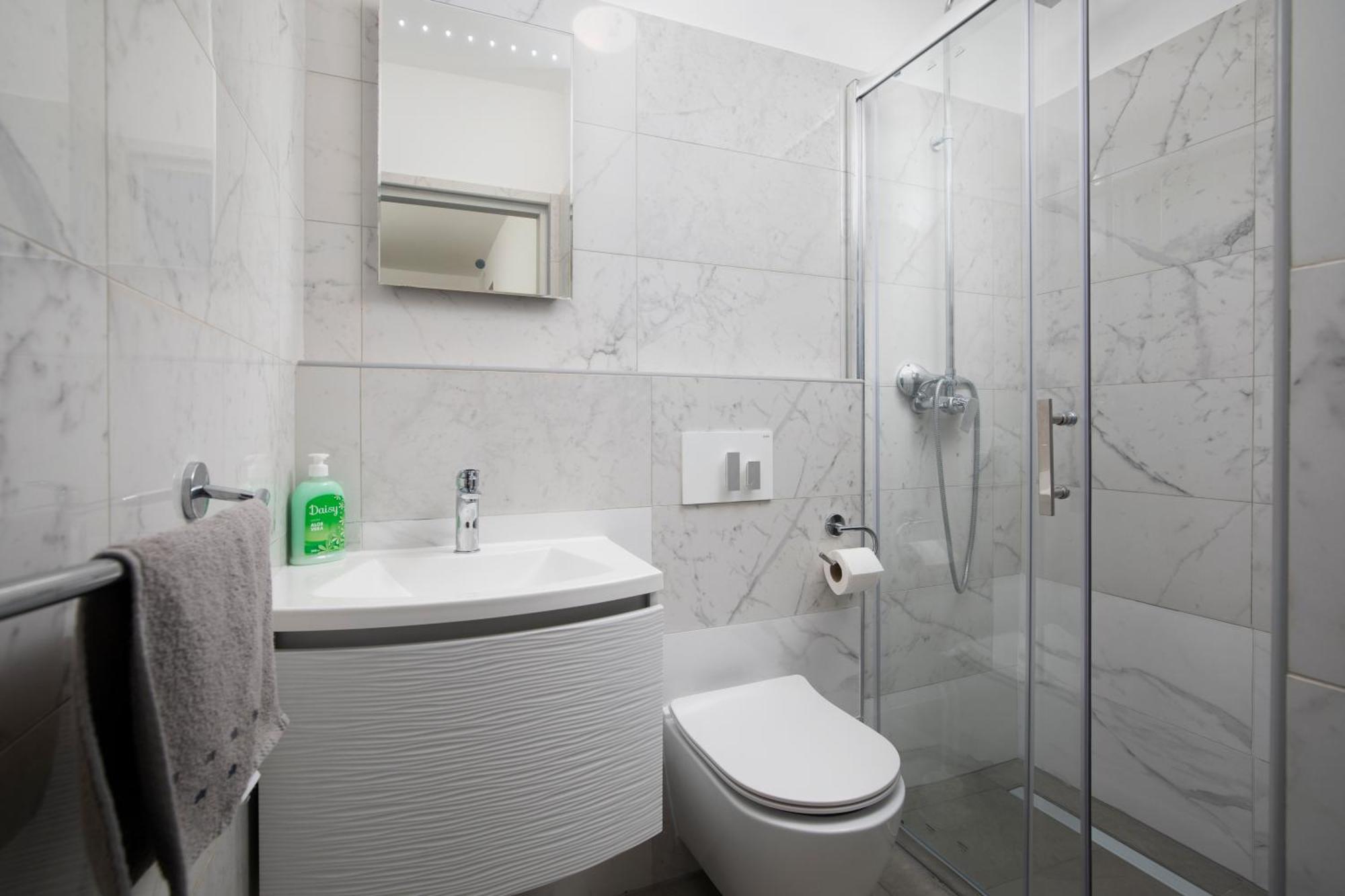 Villa Andrija Family Dream With Heated Pool At The Sea With Beautiful Garden, Outside Cinema And Kids Playground Fažana Esterno foto