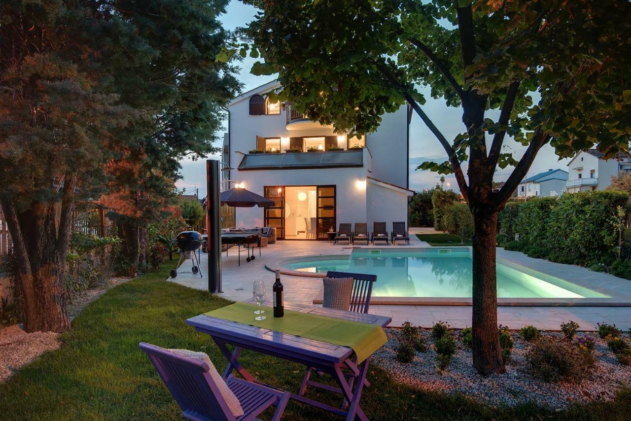 Villa Andrija Family Dream With Heated Pool At The Sea With Beautiful Garden, Outside Cinema And Kids Playground Fažana Esterno foto
