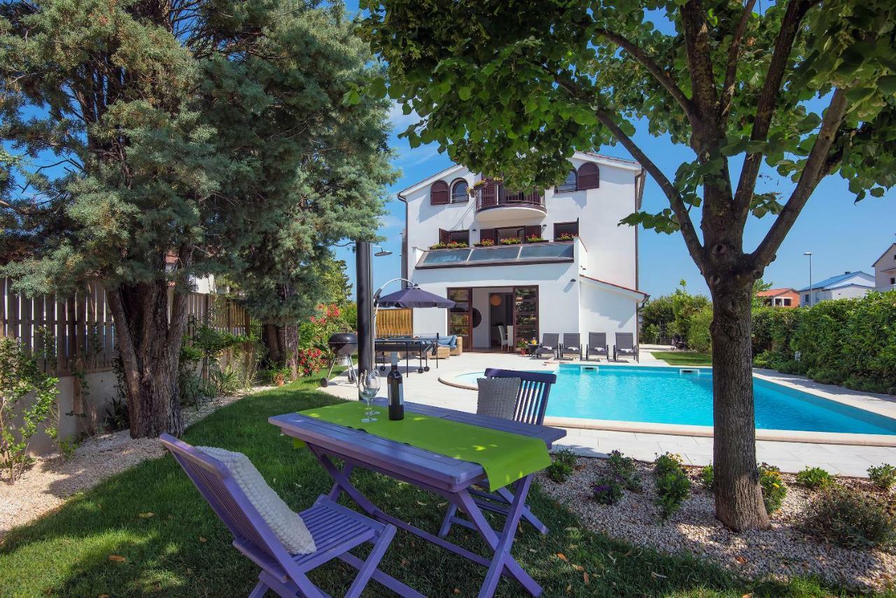 Villa Andrija Family Dream With Heated Pool At The Sea With Beautiful Garden, Outside Cinema And Kids Playground Fažana Esterno foto
