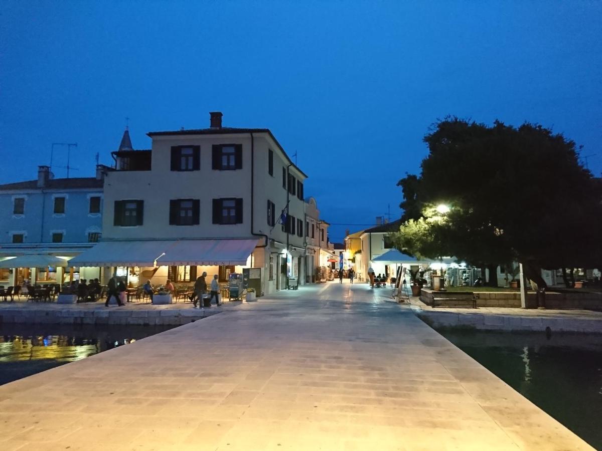 Villa Andrija Family Dream With Heated Pool At The Sea With Beautiful Garden, Outside Cinema And Kids Playground Fažana Esterno foto