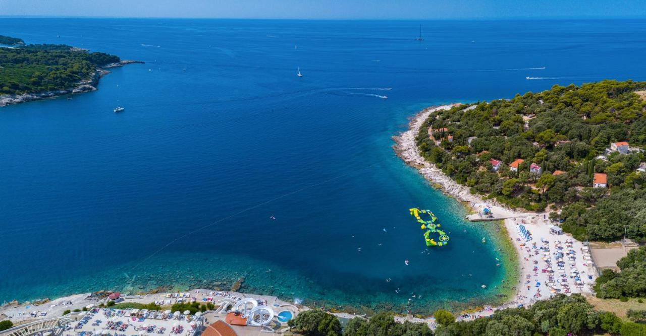 Villa Andrija Family Dream With Heated Pool At The Sea With Beautiful Garden, Outside Cinema And Kids Playground Fažana Esterno foto